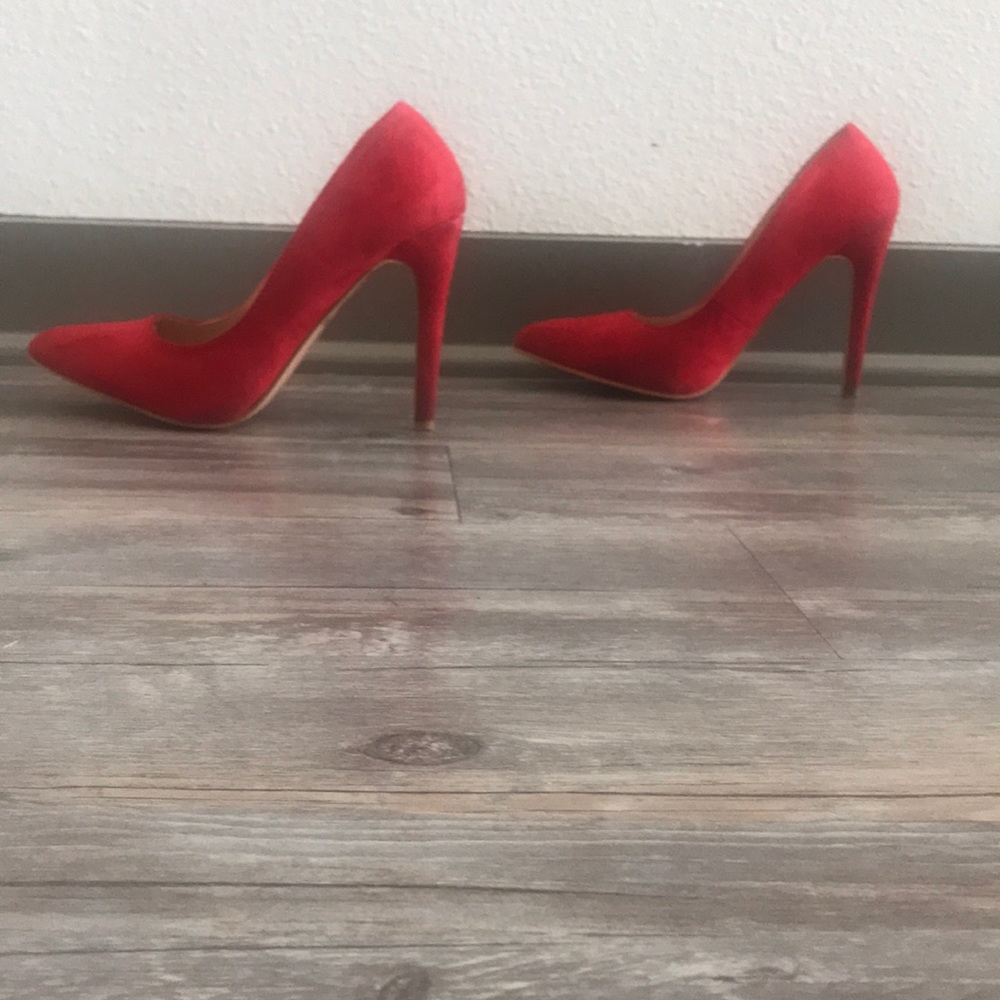 👠 Red Heels